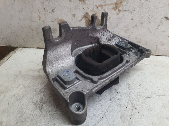 bontott DACIA DUSTER Váltó Tartó Bak (Pozíciófüggetlen)