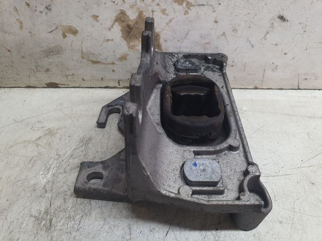 bontott DACIA DUSTER Váltó Tartó Bak (Pozíciófüggetlen)