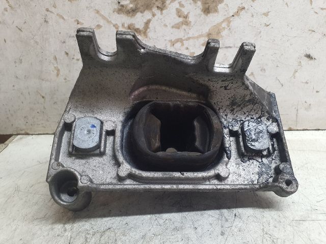 bontott DACIA DUSTER Váltó Tartó Bak (Pozíciófüggetlen)