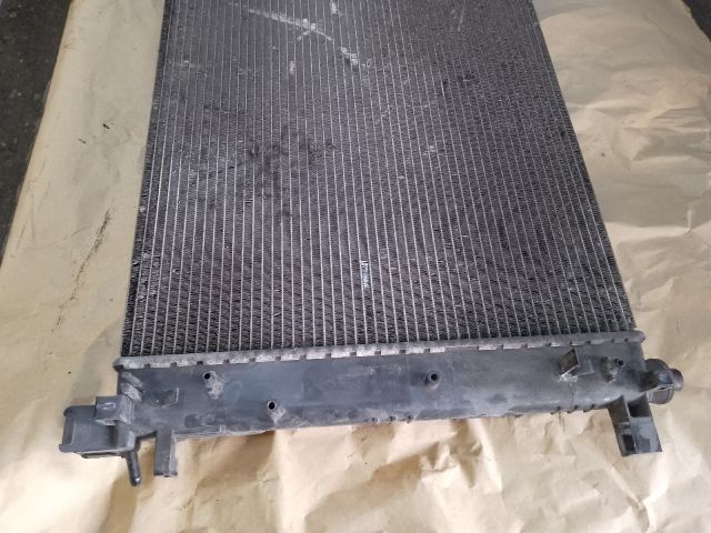 bontott DACIA DUSTER Vízhűtő Radiátor (Klímás)