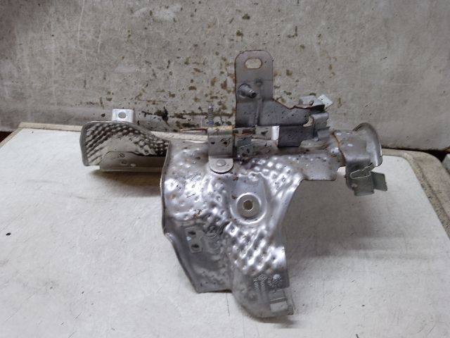 bontott DACIA DUSTER Leömlő Hővédő Lemez