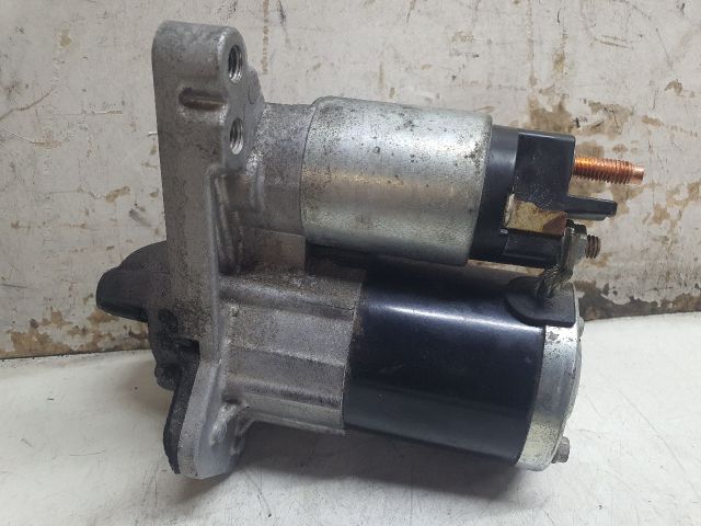 bontott DACIA DUSTER Önindító