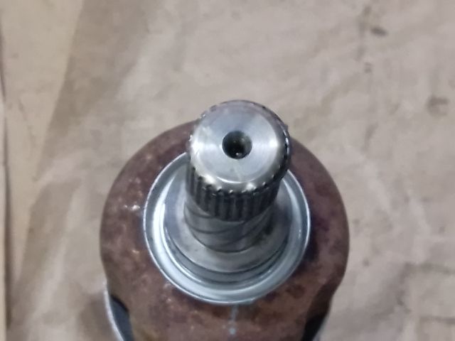 bontott DACIA DUSTER Bal Féltengely