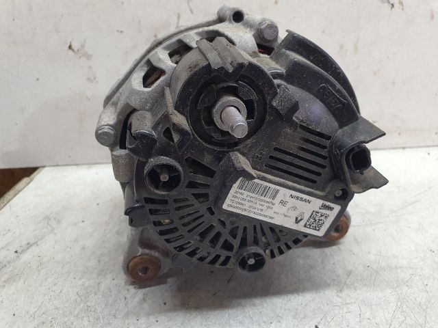 bontott DACIA DUSTER Generátor