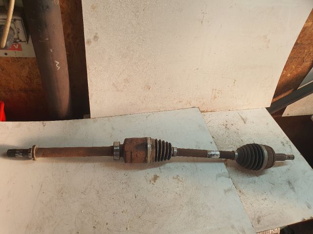 bontott DACIA DUSTER Jobb Féltengely