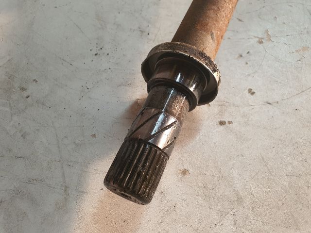 bontott DACIA DUSTER Jobb Féltengely