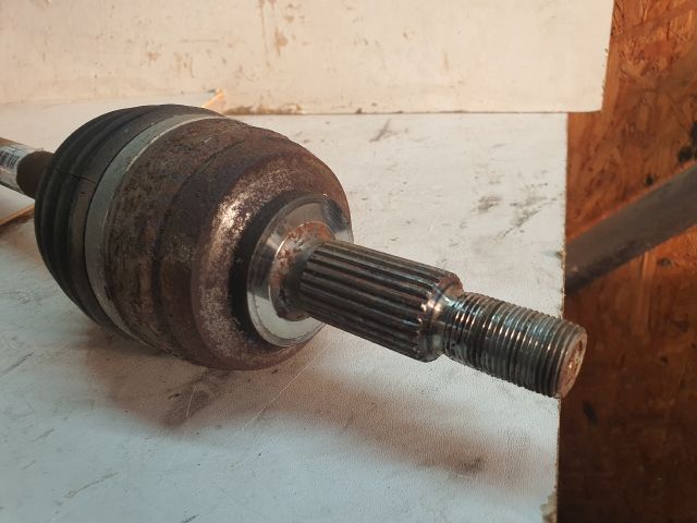 bontott DACIA DUSTER Jobb Féltengely