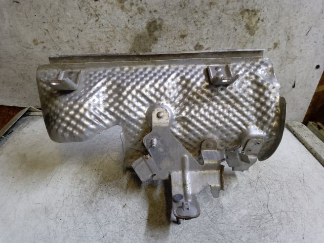 bontott DACIA DUSTER Katalizátor Hővédő Lemez