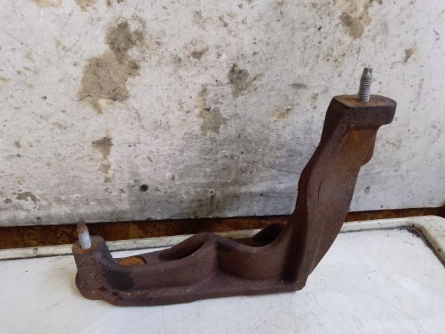 bontott DACIA DUSTER Katalizátor Tartó Bak