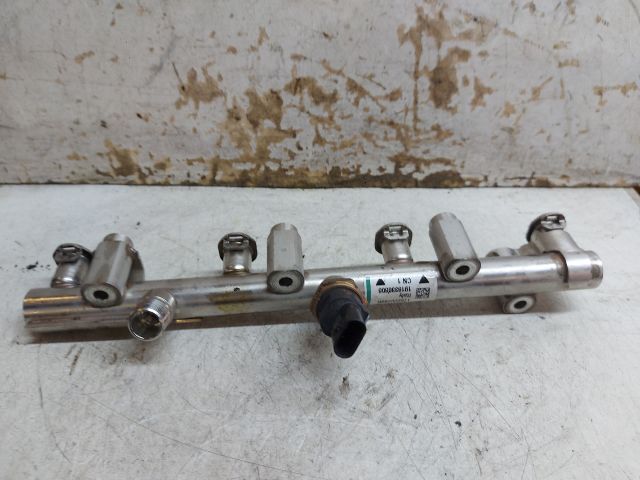 bontott DACIA DUSTER Közösnyomócső