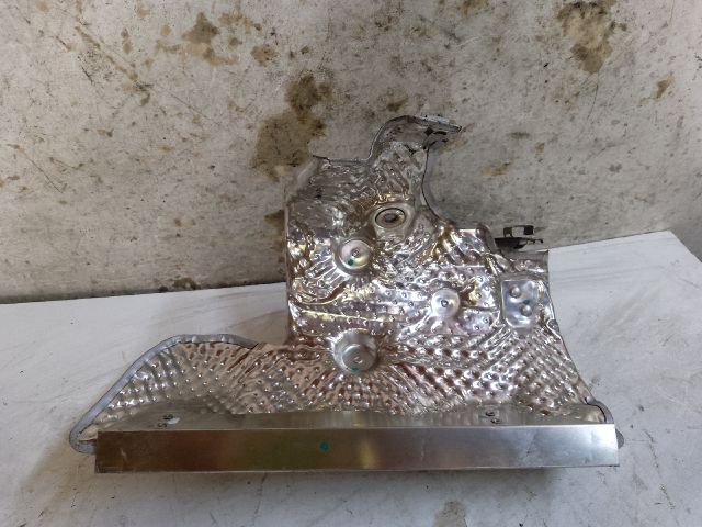 bontott DACIA DUSTER Leömlő Hővédő Lemez