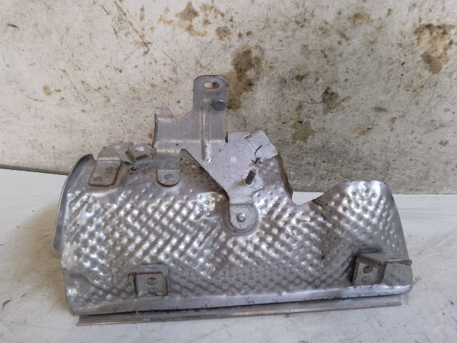 bontott DACIA DUSTER Leömlő Hővédő Lemez