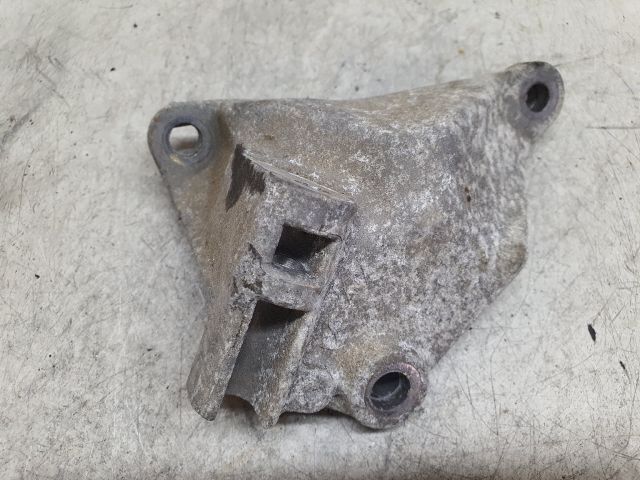 bontott DACIA DUSTER Motor Tartó Bak (Fém)