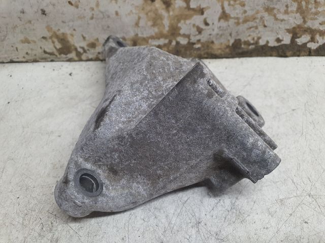 bontott DACIA DUSTER Motor Tartó Bak (Fém)