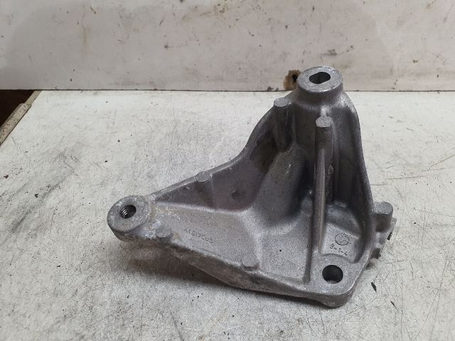 bontott DACIA DUSTER Motor Tartó Bak (Fém)