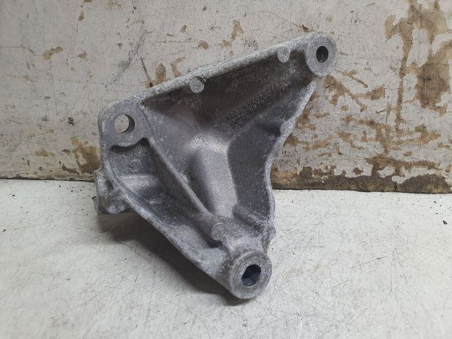 bontott DACIA DUSTER Motor Tartó Bak (Fém)