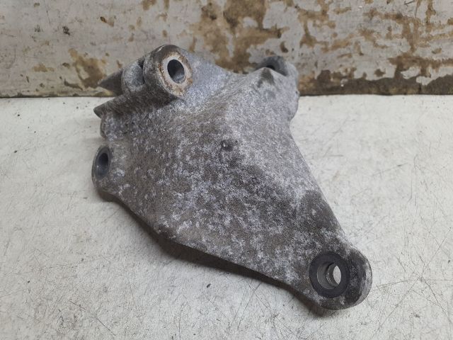 bontott DACIA DUSTER Motor Tartó Bak (Fém)