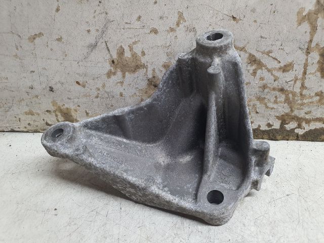 bontott DACIA DUSTER Motor Tartó Bak (Fém)