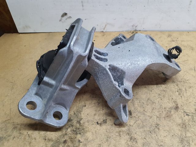 bontott DACIA DUSTER Turbócső