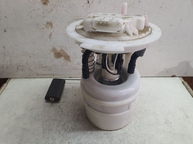 bontott DACIA DUSTER Üzemanyag Szivattyú