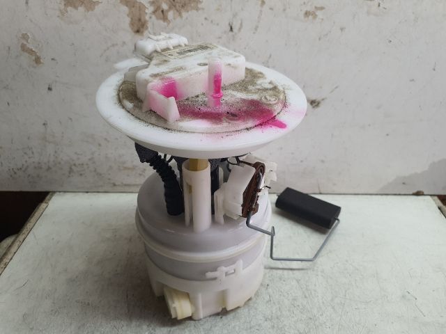 bontott DACIA DUSTER Üzemanyag Szivattyú