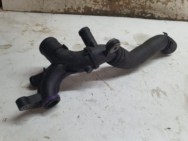 bontott DACIA DUSTER Vízcső