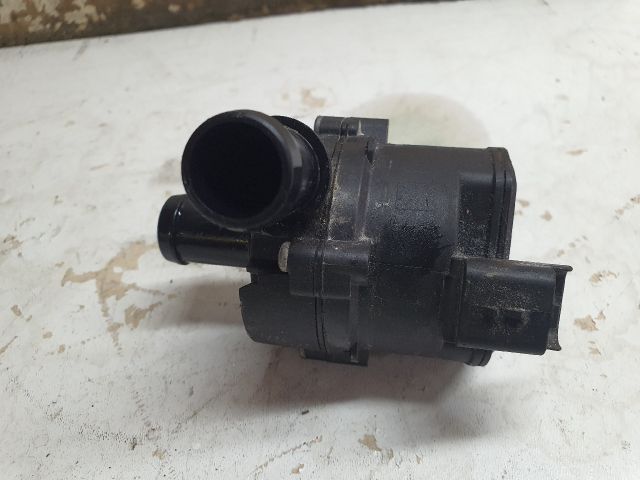 bontott DACIA DUSTER Vízpumpa