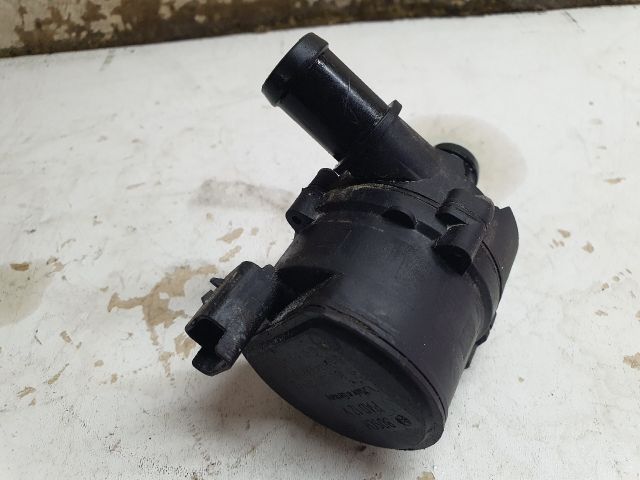 bontott DACIA DUSTER Vízpumpa