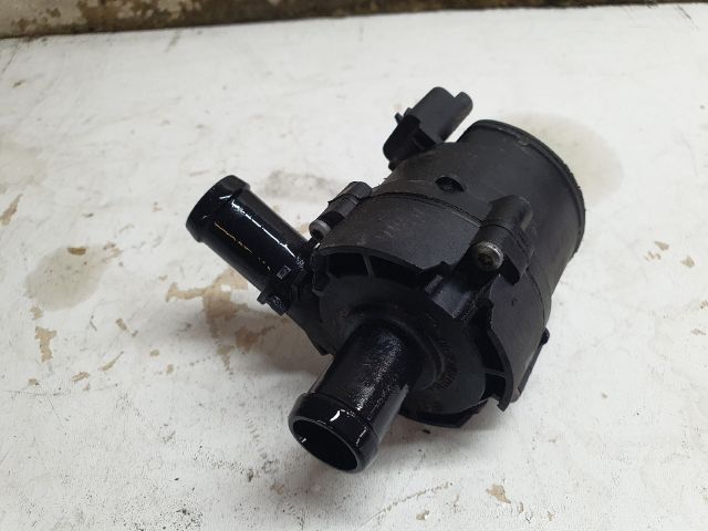 bontott DACIA DUSTER Vízpumpa