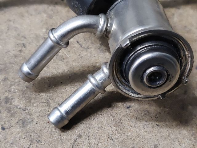 bontott DACIA DUSTER AdBlue Befecskendező Egység