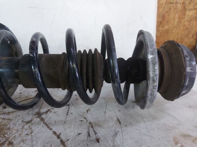 bontott DACIA DUSTER Bal első Gólyaláb (Lengécsillapító, Rugó)