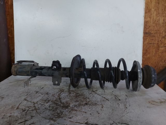 bontott DACIA DUSTER Bal első Gólyaláb (Lengécsillapító, Rugó)