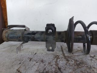 bontott DACIA DUSTER Bal első Gólyaláb (Lengécsillapító, Rugó)