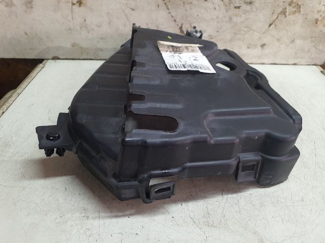 bontott DACIA DUSTER Első Felső Vezérlés Burkolat