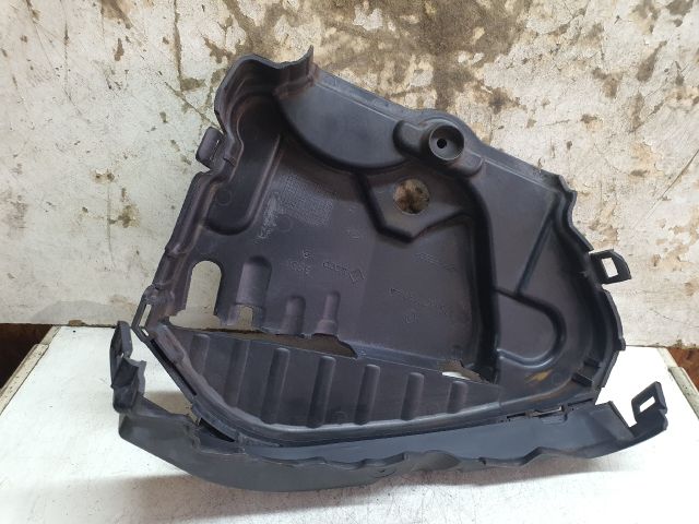 bontott DACIA DUSTER Első Felső Vezérlés Burkolat