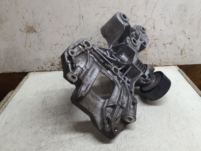 bontott DACIA DUSTER Generátor Tartó Bak