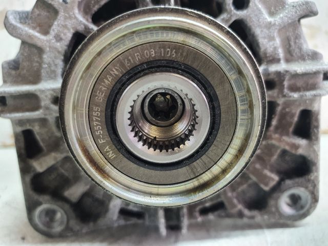 bontott DACIA DUSTER Generátor