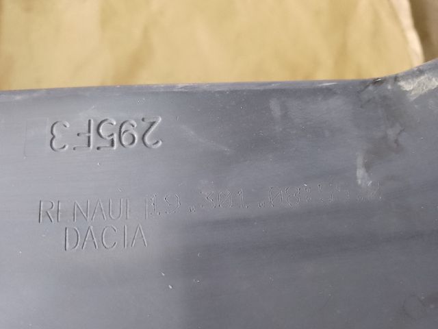 bontott DACIA DUSTER Homlokfal (Üres lemez)