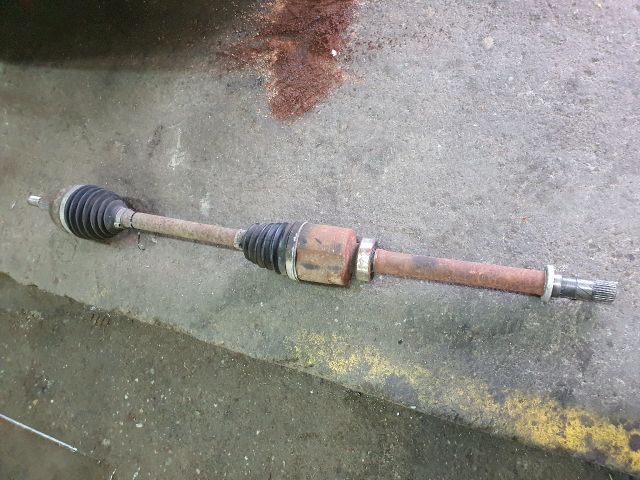 bontott DACIA DUSTER Jobb Féltengely