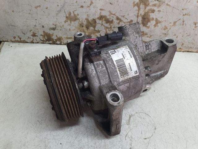 bontott DACIA DUSTER Klímakompresszor