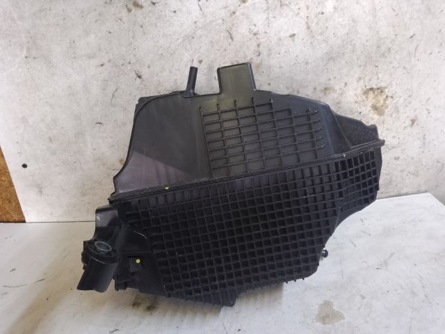 bontott DACIA DUSTER Légszűrő Ház