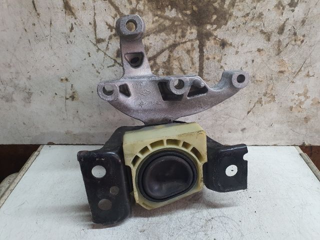 bontott DACIA DUSTER Motor Tartó Bak (Fém)