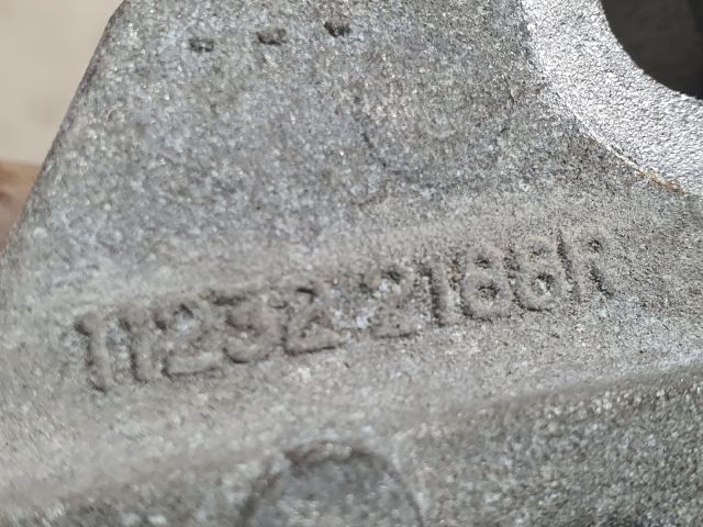 bontott DACIA DUSTER Motor Tartó Bak (Fém)