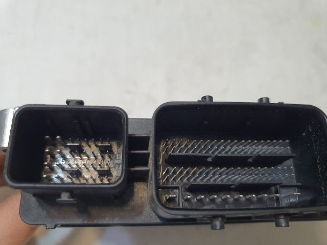 bontott DACIA DUSTER Motorvezérlő