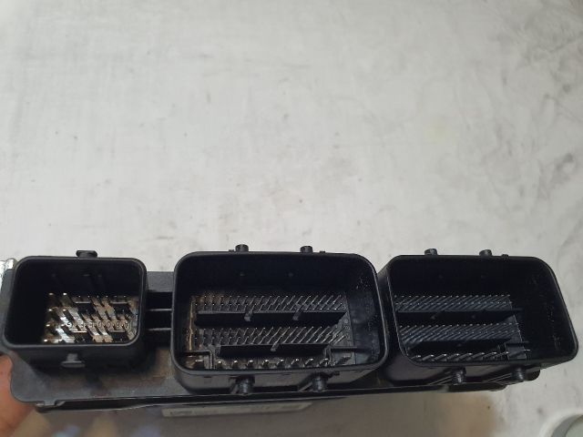 bontott DACIA DUSTER Motorvezérlő