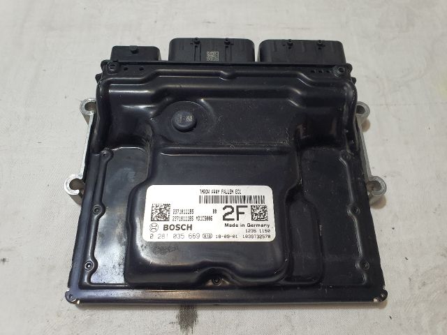 bontott DACIA DUSTER Motorvezérlő