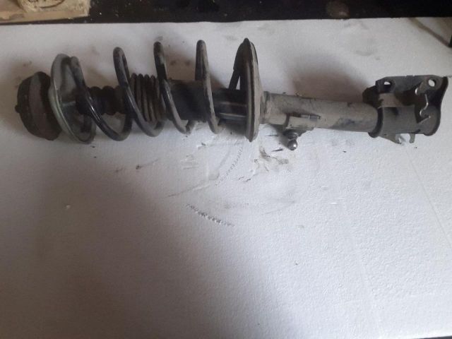 bontott DACIA DUSTER Bal első Gólyaláb (Lengécsillapító, Rugó)