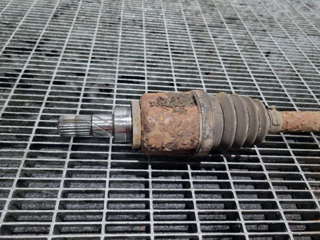 bontott DACIA DUSTER Bal hátsó Féltengely