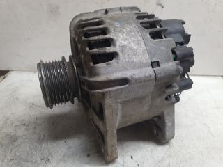 bontott DACIA DUSTER Generátor