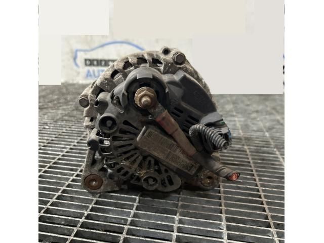 bontott DACIA DUSTER Generátor
